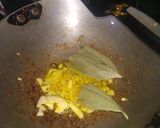 A picture of step 2 of Mushroom Ridgeguard Curry.
