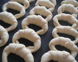 Foto del paso 4 de la receta: Medialunas de manteca