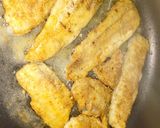 Foto del paso 1 de la receta: Filete de Merluza a la Pizza
