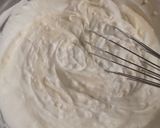 Foto del passaggio 2 della ricetta Millefoglie fragole e lamponi