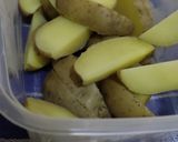 Foto langkah ke 1 dari resep Potato Wedges.