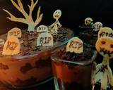 Graveyard chocolate mousse cake parfait recipe step 12 photo