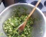 Foto del paso 3 de la receta: Buñuelos de acelga y mostaza