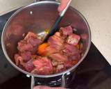 Foto del paso 4 de la receta: Estofado de secreto ibérico con cerveza negra