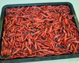 รูปขั้นตอนการทำที่ 2 ของ พริกแห้งหอมๆ สีสดๆ เก็บได้นาน 🌶