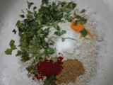 મસાલા ગામઠી રોટલો (Masala Rotlo Recipe in Gujarati)