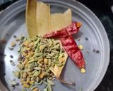 गुड और टमाटर की चटनी (Gur aur tamatar ki chutney recipe in Hindi) रेसिपी चरण 2 फोटो