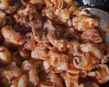 A picture of step 5 of Macaroni Kachori.