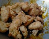 Foto langkah ke 7 dari resep Dakgangjeong - Crunchy Korean fried chicken.