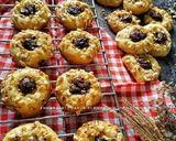 Foto langkah ke 8 dari resep Choco Cashew Thumbprint.