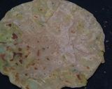 A picture of step 5 of Aloo paratha.