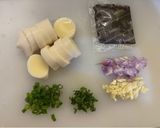 Foto langkah ke 1 dari resep Sop Tofu Telur.