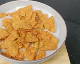 A picture of step 1 of Cheesy Nachos Fireless.