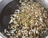 Foto del paso 1 de la receta: Sopa vegetariana de caldos varios