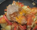Foto del paso 4 de la receta: Carne🥩guisada🍅a mi manera🧄🧅🍱🍛
