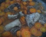 Foto langkah ke 1 dari resep Sup Ayam Wortel.