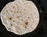 A picture of step 4 of Veg Manchurian Prantha.