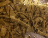 Foto del paso 6 de la receta: Chicharrón de la Ramos! en Salsa verde con nopales