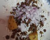 A picture of step 2 of Spicy sour bhel.