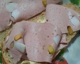 Foto del paso 5 de la receta: Pan de harina integral con mortadella y con mermelada