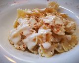 Foto del passaggio 7 della ricetta Farfalle ai quattro formaggi e paprika dolce