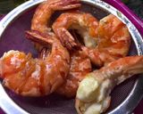 Foto langkah ke 2 dari resep Caramelized Butter Garlic Prawn #FingerLickingGewd.
