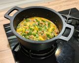 Foto del paso 7 de la receta Pavo estofado con patatas en salsa camembert al brandy de Jerez