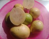 Foto langkah ke 2 dari resep Jus jambu biji kuning.
