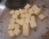 A picture of step 2 of Palak Paneer.
