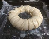 A picture of step 6 of Paneer stuffed ring bread.