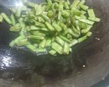 A picture of step 4 of Gawar (Cluster beans) Thecha.
