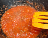 Foto del paso 2 de la receta: Salsa de tomate con espinacas