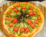 Foto del paso 7 de la receta: Como una pizza, tarta de espárragos, burrata y tomates