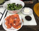 Foto del paso 1 de la receta: Ensalada de brotes variados salmón queso de Cabra y aderezo VIDALIM