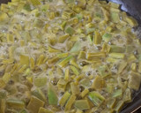 Foto del paso 2 de la receta: Camarones con nopales en salsa de chile guajillo