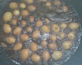 Foto langkah ke 4 dari resep Sate Telur Puyuh Bacem.