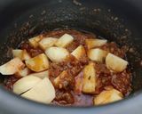 सोयाबीन आलू सब्ज़ी (Soyabean Aloo sabzi recipe in hindi) रेसिपी चरण 3 फोटो