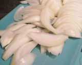 Une image de l'étape 2 de Tarte aux champignons de Paris avec compotée d'oignons au café.