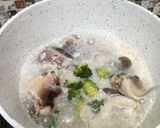 Foto langkah ke 4 dari resep Lele kuah santan kemangi | mpasi BB booster.
