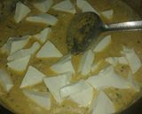 A picture of step 8 of Paneer in white gravy.