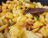 Foto del paso 4 de la receta: Estofado de patatas con chorizo patatero