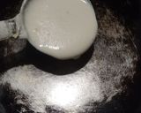 A picture of step 3 of Lauki uttapam.