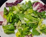 Foto del paso 2 de la receta: 82. Ensalada templada de frankfurt y pan tostado