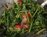 Foto langkah ke 5 dari resep Tumis Kangkung Tauco.