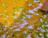 मटर कैप्सिकम करी विथ मक्का पूरी (Green Peas Capsicum Curry with Makka Poori) रेसिपी चरण 7 फोटो
