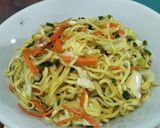 Foto langkah ke 8 dari resep Mi goreng ndeso ala hajatan / mi goreng legend.