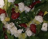 A picture of step 4 of Fresh Spinach and Feta Salad.