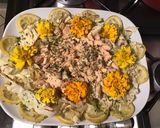 Une image de l'étape 6 de Salade castelfranco au saumon citron confit et fleurs comestibles sauce balsamique.