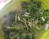 Foto langkah ke 2 dari resep Tumis bayam.