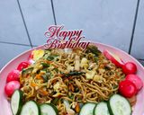 Foto langkah ke 9 dari resep Mie Goreng Ulang Tahun.. (Mie Goreng Panjang Umur) enyakkk😋.